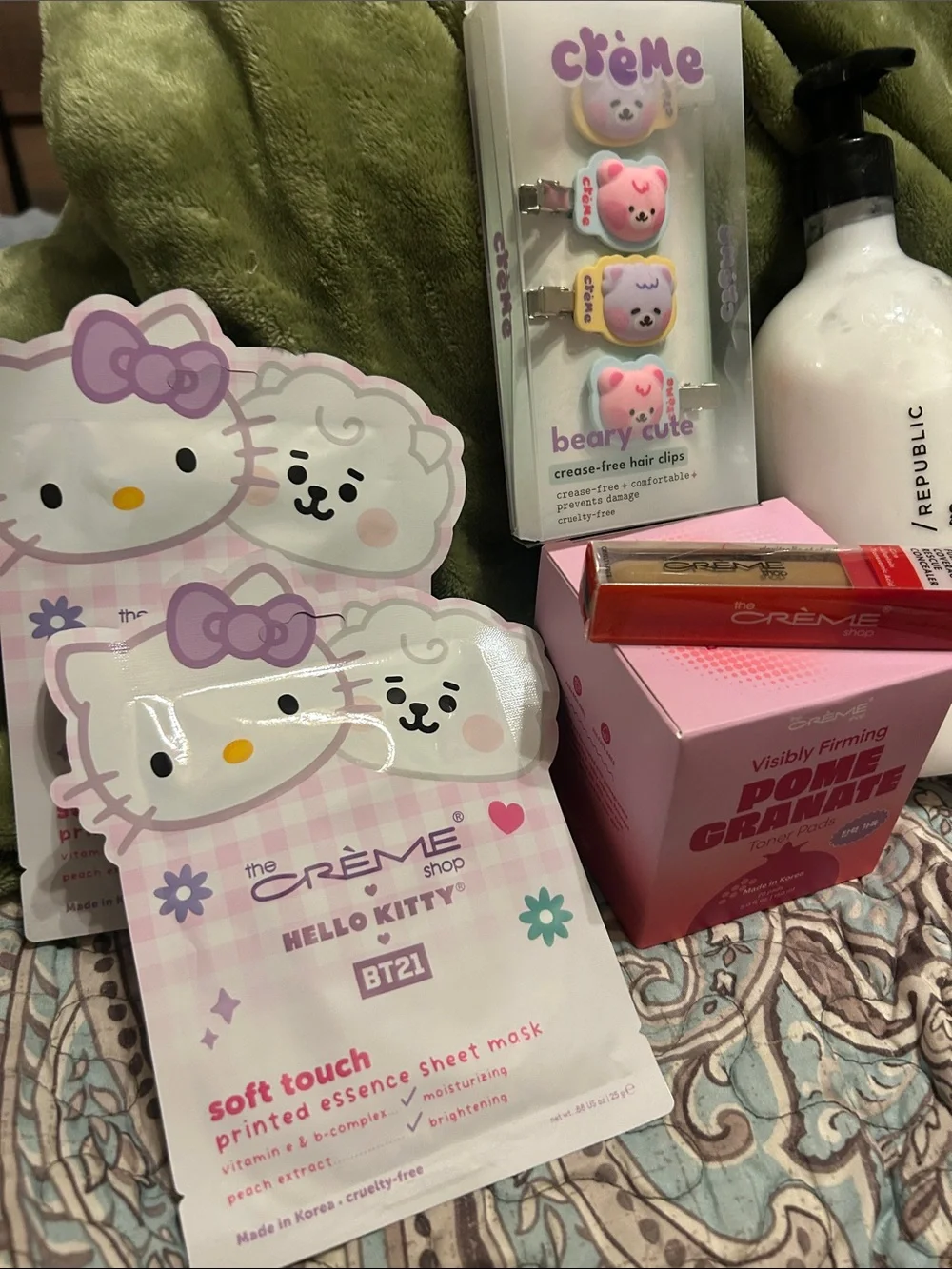 Creme shop Bath & Skin Gift Set – Pink Accessories & Lotion 9 items